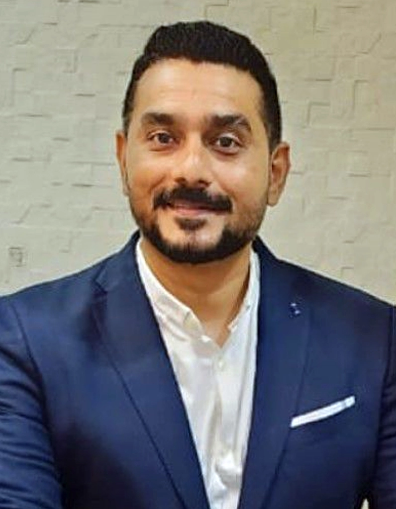 Sarfraz Khan