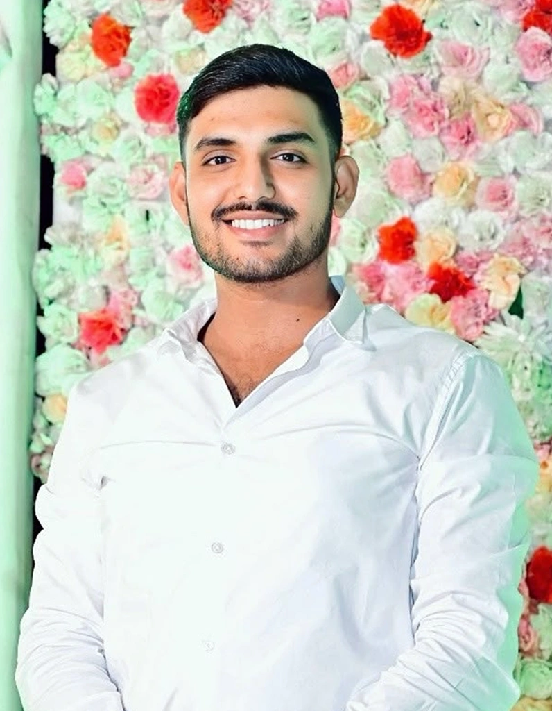 Niraj Kurhade, verified real estate agent in Pune