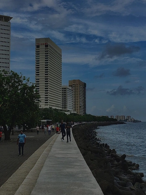 5 Best places to live in Mumbai for Bachelors