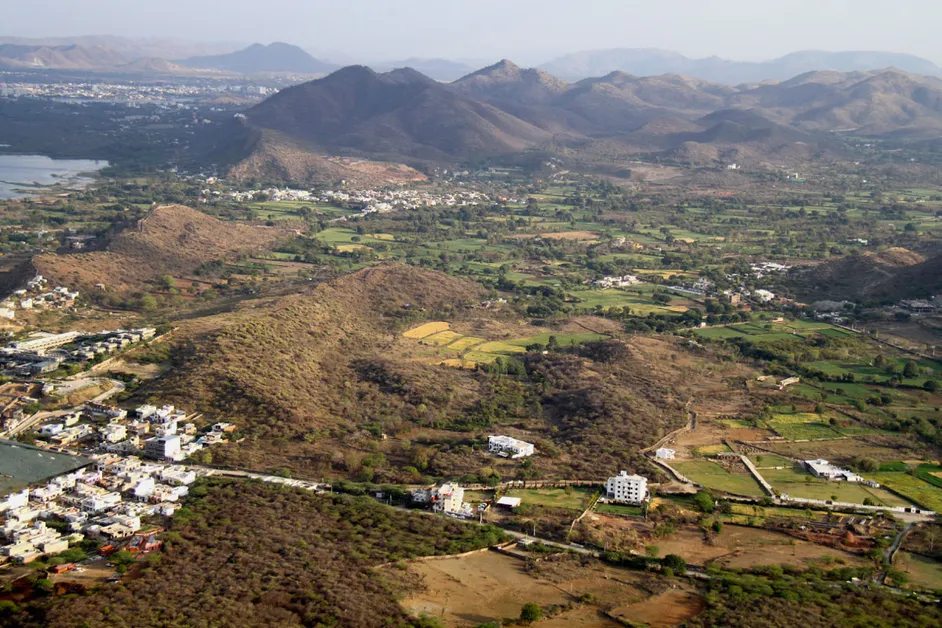Gurugram Takes a Stand: Illegal Farmhouses to be Removed from 100 Acres of Aravali Land