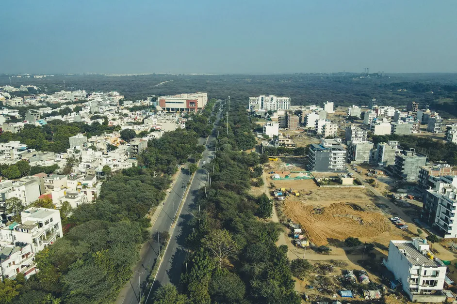 Tilting Tower Trouble in Gurugram: 20 Residents Evacuated as 5-Storey Illegal Building Leans