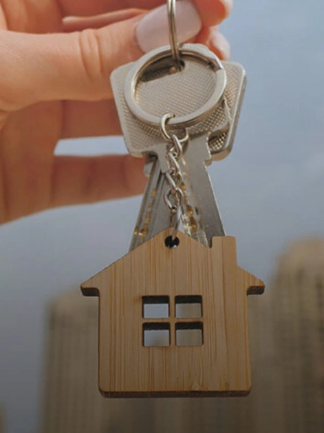 Why is Pune a favourable location for buyers?