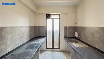 Sample Apartment of Rustomjee Summit - Image 27568