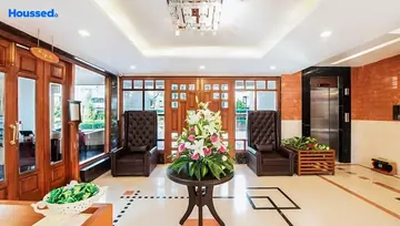 Amenities of HM Grandeur - Image 108103