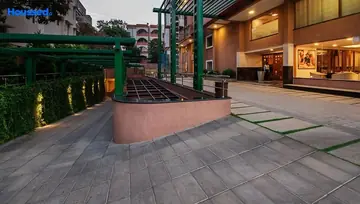 Amenities of HM Grandeur - Image 108106