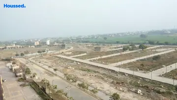 Gaur Yamuna City 7th Parkview