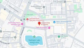 Location of Luxuria Clubs & Coworks Amrapali Lakeview Tower Co-Working space in Vastrapur, Ahmedabad - Image 290005