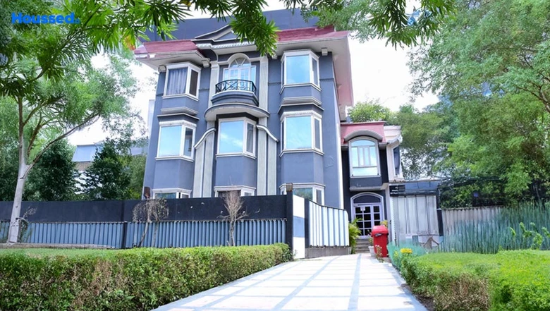 Project Image of Girls & Boys PG/Hostel in HelloWorld Luxuria, DLF Phase 2 - Image 302516
