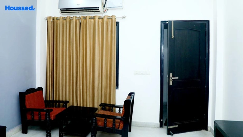 Project Image of Girls & Boys PG/Hostel in HelloWorld Ross, DLF Phase 2 - Image 302531