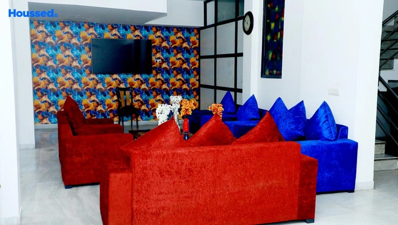 Project Image of Girls & Boys PG/Hostel in HelloWorld Ross, DLF Phase 2 - Image 302536