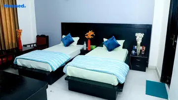 Project Image of Girls & Boys PG/Hostel in HelloWorld Ross DLF Phase 2, Gurgaon - Image 302535