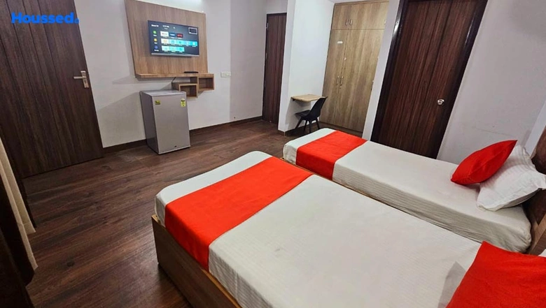 Project Image of Girls & Boys PG/Hostel in Cloud Nine Rooms 679, Sector 43 - Image 308375