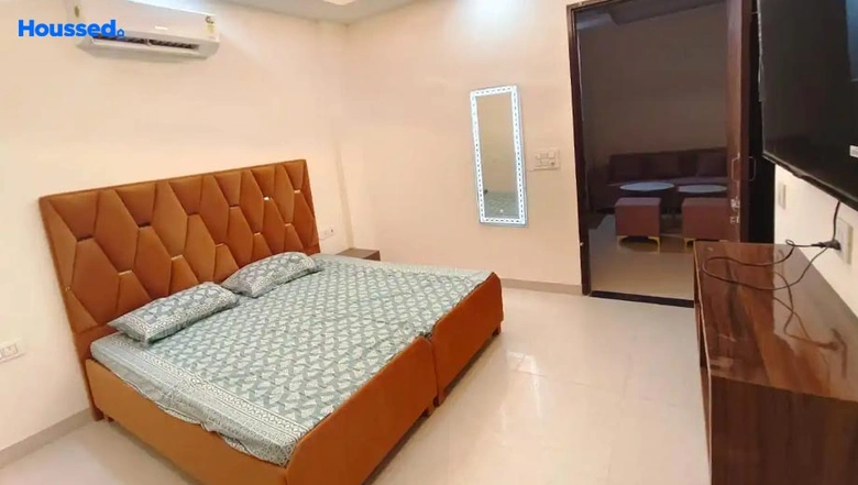 Project Image of Girls & Boys PG/Hostel in Apna Homes H.No- 431 Saraswati Kunj Sec-53, DLF Phase 5 - Image 311666