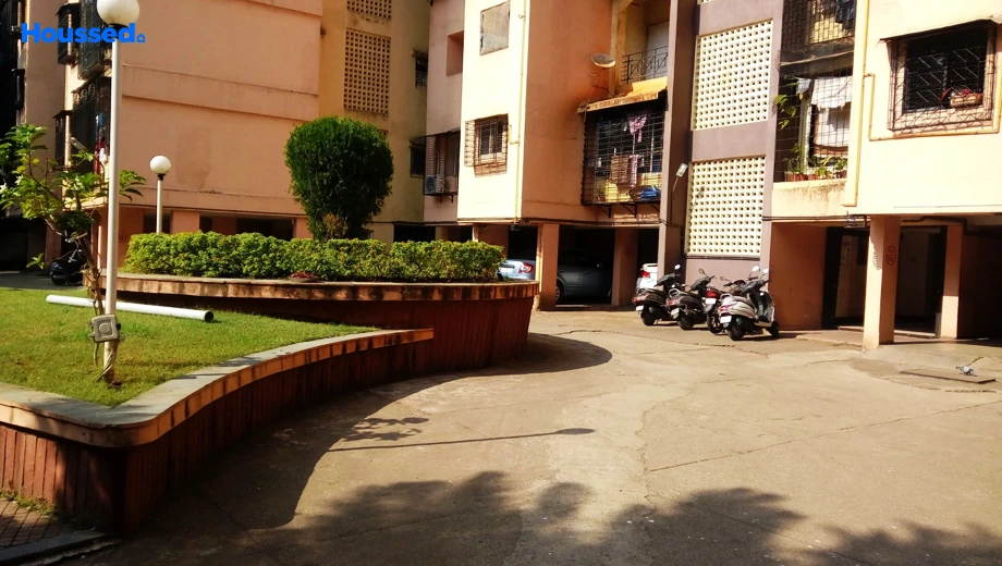 Amenities of Lok Rachana Complex - Image 381146