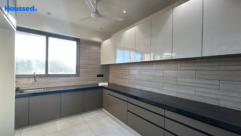 Sample Apartment of Pramukh Vivanta in Vesu, Surat - Image 35197