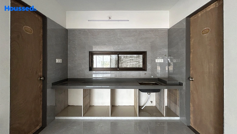 Sample Apartment of Vinayak Sarjan Luxuria in Sarthana Jakat Naka, Surat - Image 79550