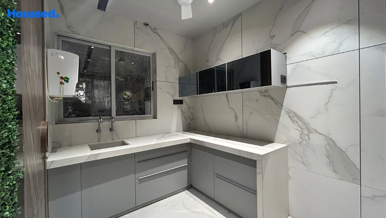 Sample Apartment of Atlanta Sky Deck in Vesu, Surat - Image 1503