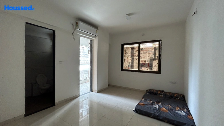 Sample Apartment of Meera Park in Vesu, Surat - Image 1523