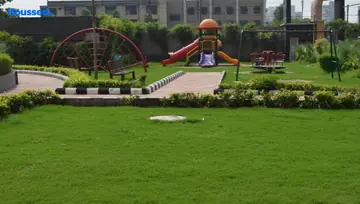 Amenities of Amrapali Empire - Image 9348