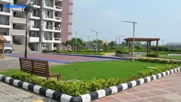 Amenities of Amrapali Empire - Image 9346