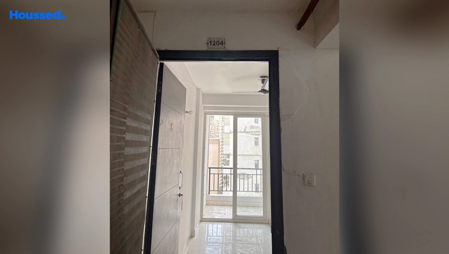 Project Image of 2 BHK Flat for Resale in Wall Rock Aishwaryam, Sector 16 C - Image 50878