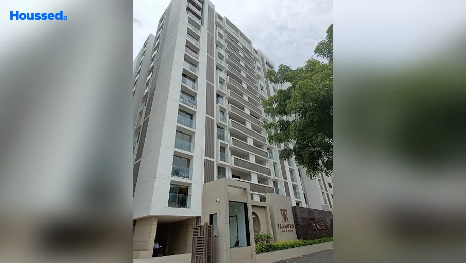 Project Image of 3 BHK Flat for Resale in Pramukh Revanta, Vesu - Image 67713