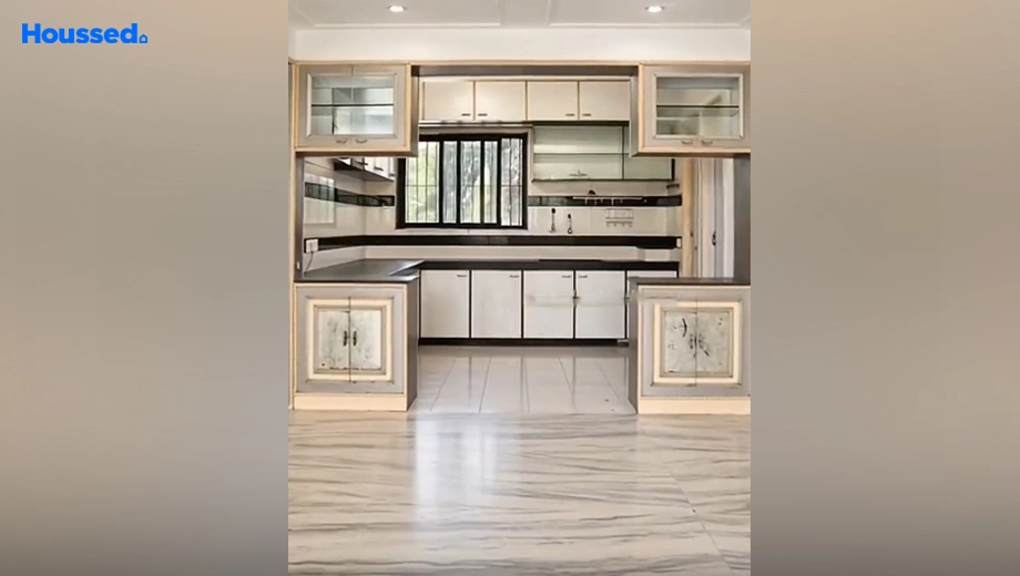 Project Image of 4 BHK Flat for Resale in Parle Point - Image 144123