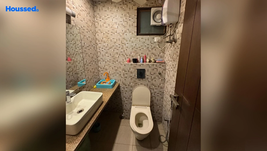 Amenities of 3 BHK Builder Floor for Resale in Rajouri Garden - Image 92074