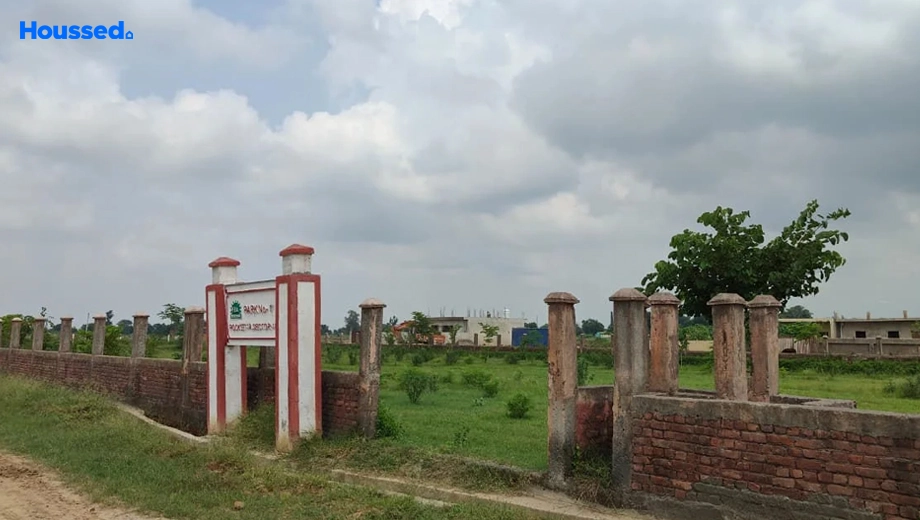 Amenities of Housing Plot/Residential Land for Resale in Yeida - Image 93811