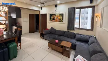 Project Image of 2 BHK Flat for Resale in Keshar Samruddham Vaishnodevi Circle, Ahmedabad - Image 94293