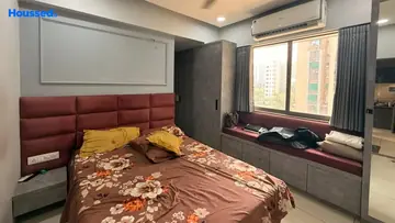 Project Image of 2 BHK Flat for Resale in Keshar Samruddham Vaishnodevi Circle, Ahmedabad - Image 94294