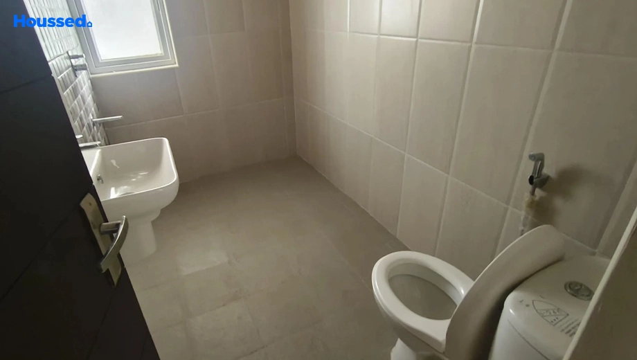 Project Image of 2 BHK Flat for Resale in SMR Vinay Iconia, Kondapur - Image 106131