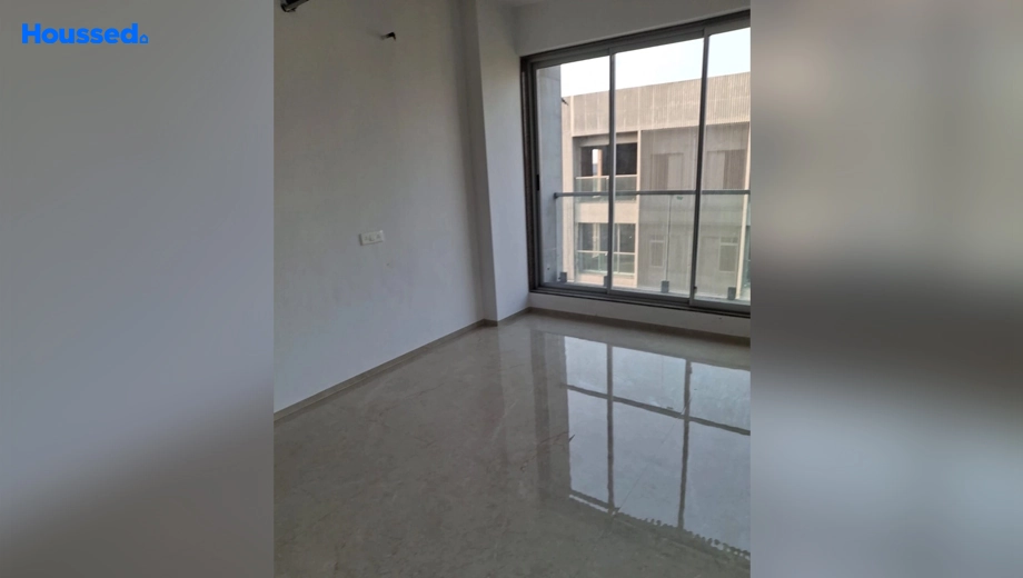 Project Image of 4 BHK Flat for Resale in Vesu - Image 107733