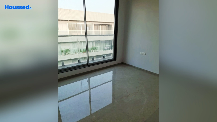 Project Image of 4 BHK Flat for Resale in Vesu - Image 107731