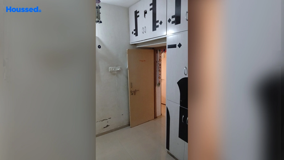 Project Image of 2 BHK Flat for Resale in Amroli - Image 108197