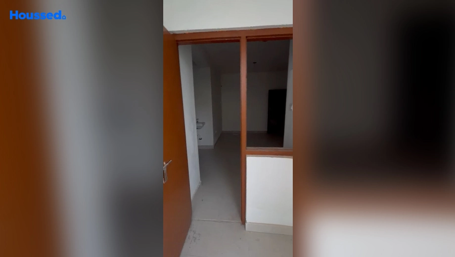 Amenities of 2 BHK Flat for Resale in Nehru Nagar - Image 108655