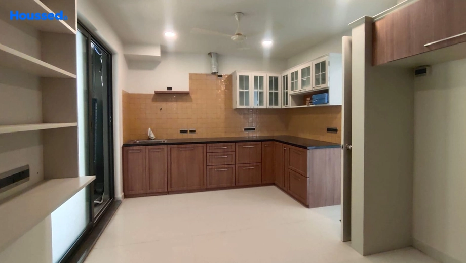 Project Image of 4 BHK Semi-Furnished Flat for Rent in Ambuja Utalika Luxury, Mukundapur - Image 109886