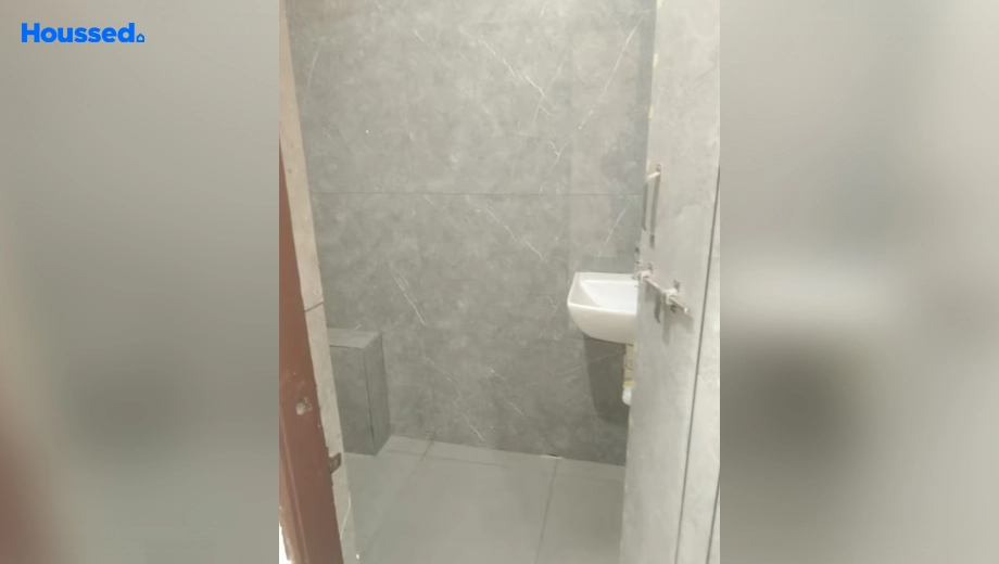 Project Image of 3 BHK Semi-Furnished Flat for Rent in New Manish Nagar - Image 110365