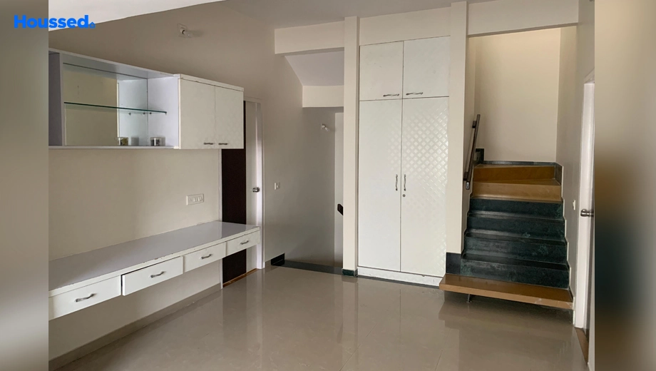 Project Image of 4 BHK Flat for Resale in Gokuldham - Image 111642