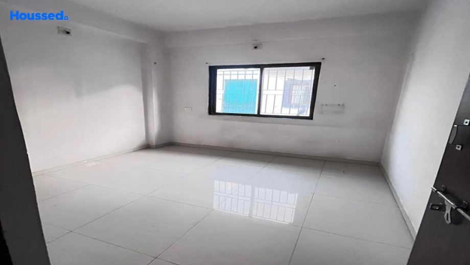 Sample Apartment of 2 BHK Flat for Resale in Akota - Image 113185