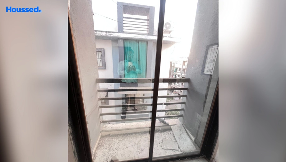 Sample Apartment of 2 BHK Flat for Resale in Akota - Image 113184