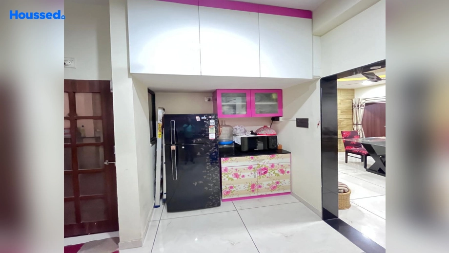Sample Apartment of 3 BHK Flat for Resale in Maneja - Image 113877