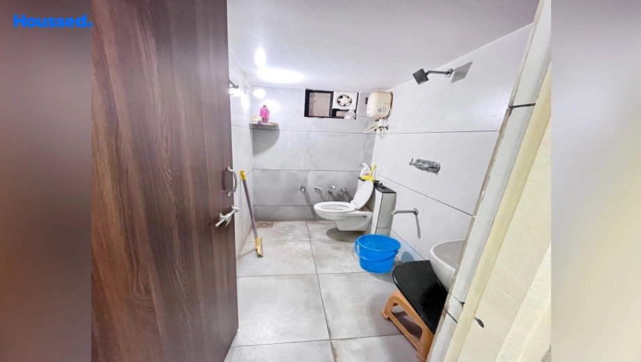 Sample Apartment of 3 BHK Flat for Resale in Maneja - Image 113876
