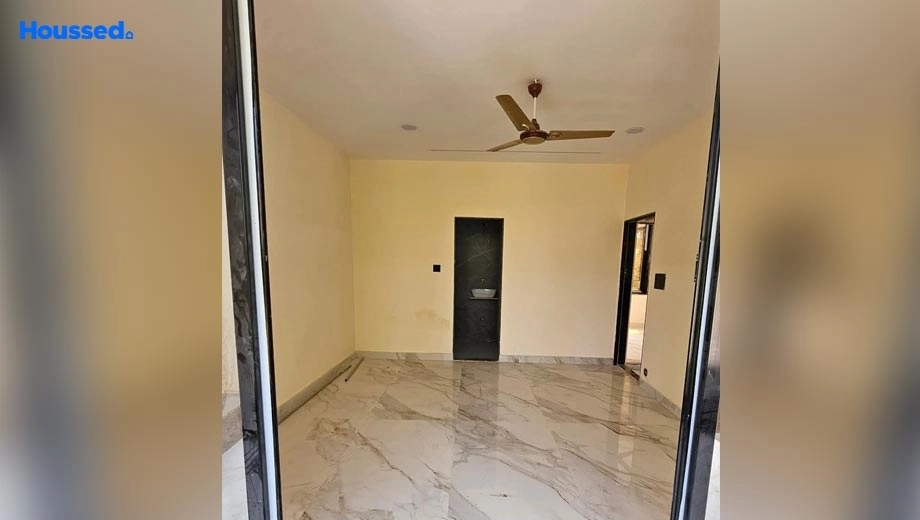 Project Image of 3 BHK House/Villa for Resale in Vesu - Image 114113
