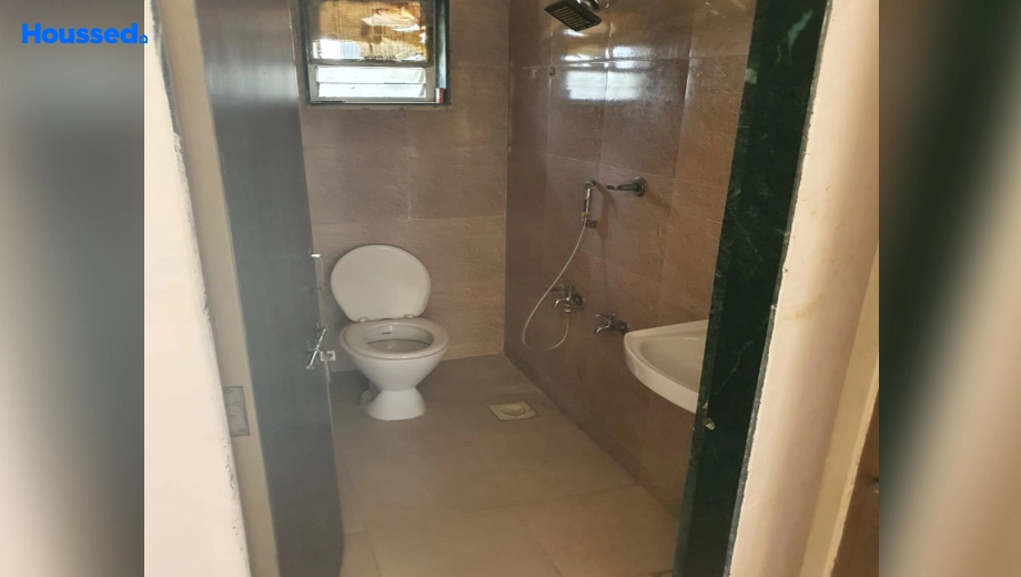 Sample Apartment of 2 BHK Flat for Resale in Manjalpur - Image 114108