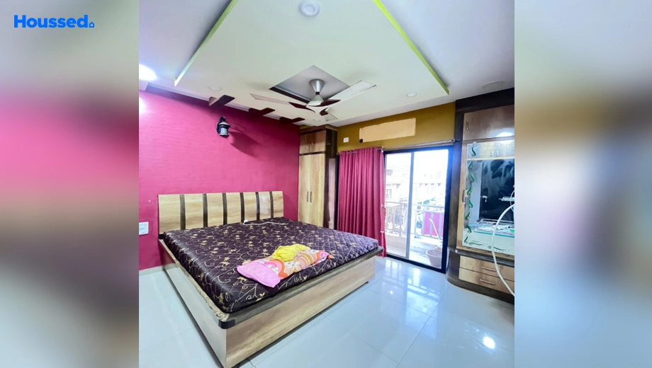 Sample Apartment of 3 BHK Flat for Resale in Manjalpur - Image 114193