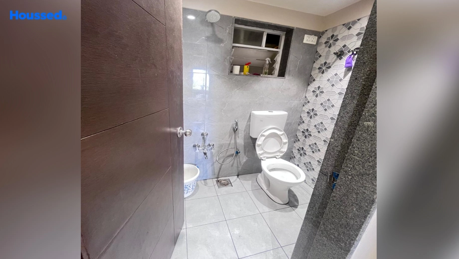 Sample Apartment of 3 BHK Flat for Resale in Tarsali - Image 114252