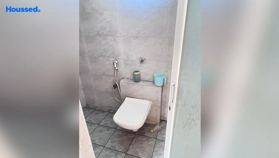 Project Image of 2 BHK Flat for Resale in Makarpura - Image 116132