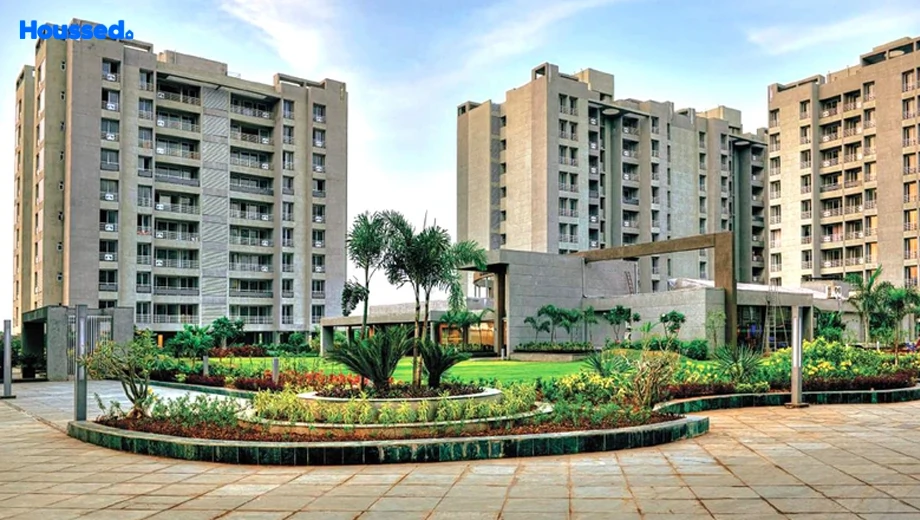 Project Image of 2 BHK Semi-Furnished Flat for Rent in JP Iscon Habitat, Gotri - Image 117205