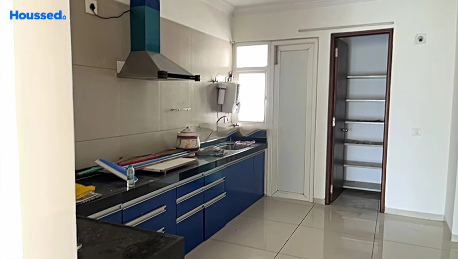 Project Image of 3 BHK Semi-Furnished Flat for Rent in Old Padra Road - Image 117348